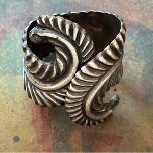 Vintage EDP Taxco Mexico Sterling Silver 925 Hinged Cuff Bracelet
